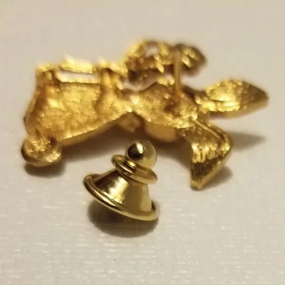 Vtg goldtone Avon bunny pin w pink enamel rhinestone flower - Picture 6 of 9